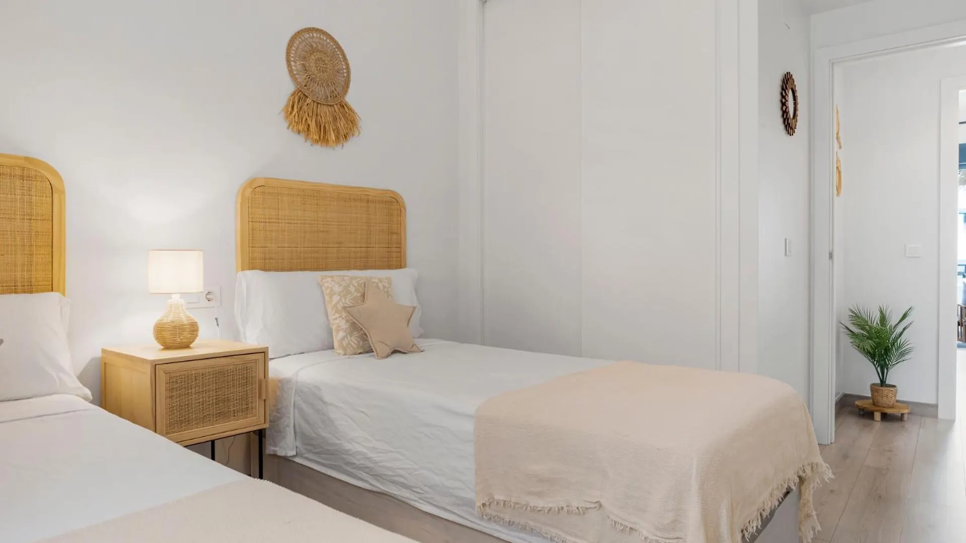 אסטפונה Elegant Apartment Near The Beach & Old Town
