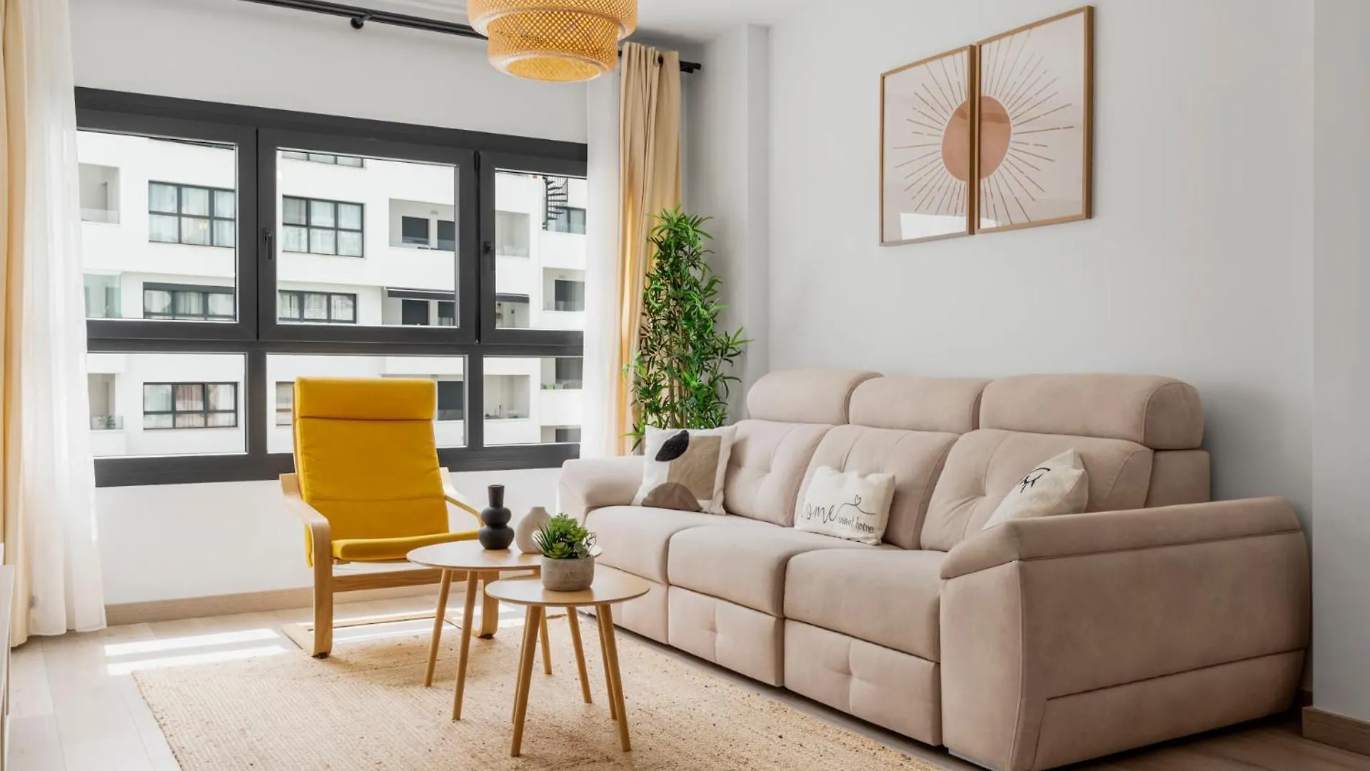 אסטפונה Elegant Apartment Near The Beach & Old Town
